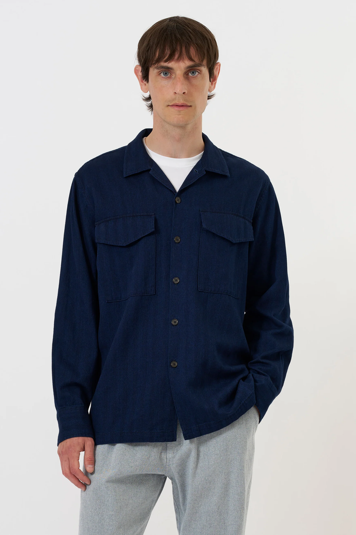 Overshirt Attendant