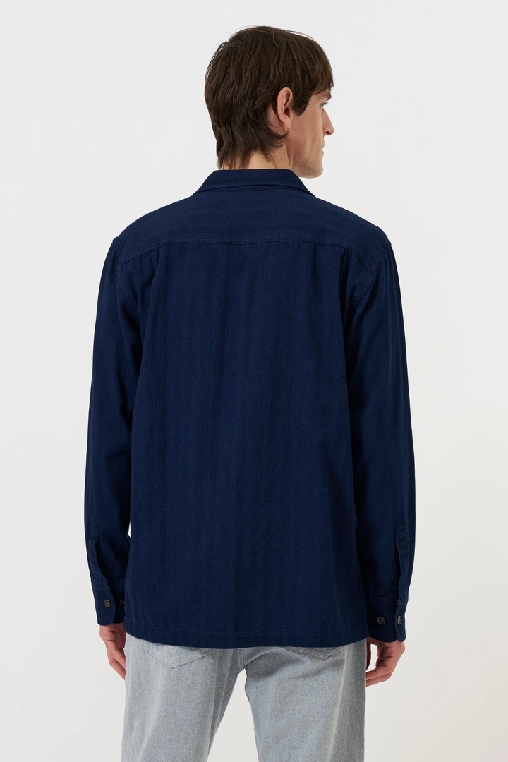 Overshirt Attendant
