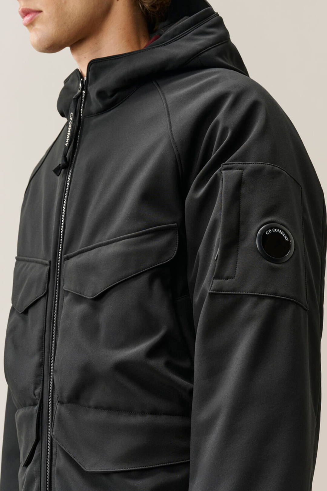 Giubbotto nero in CP Shell-R con liner interno