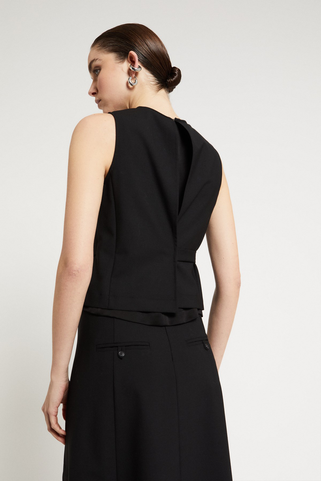 Top Smanicato con Cinturino