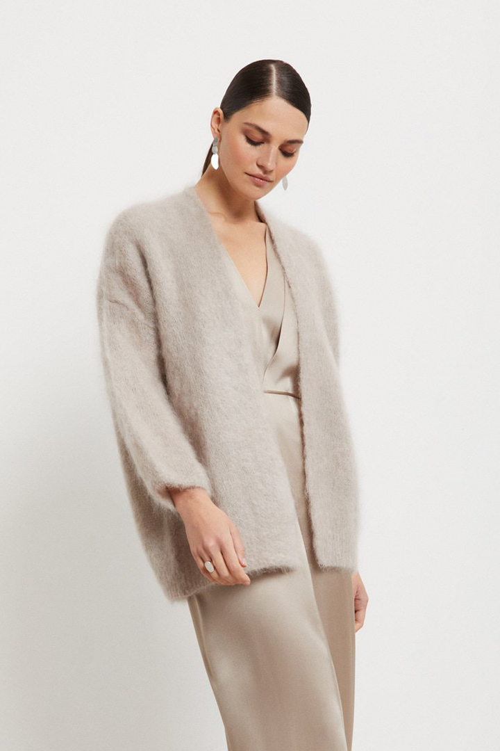 Cardigan Over Aperto