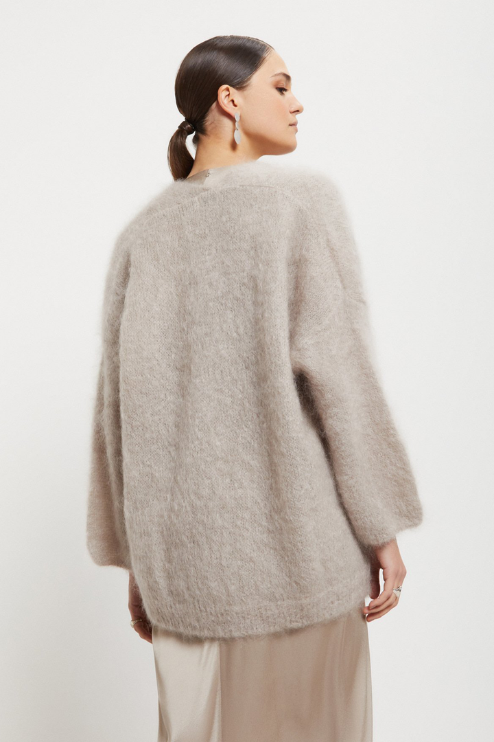Cardigan Over Aperto