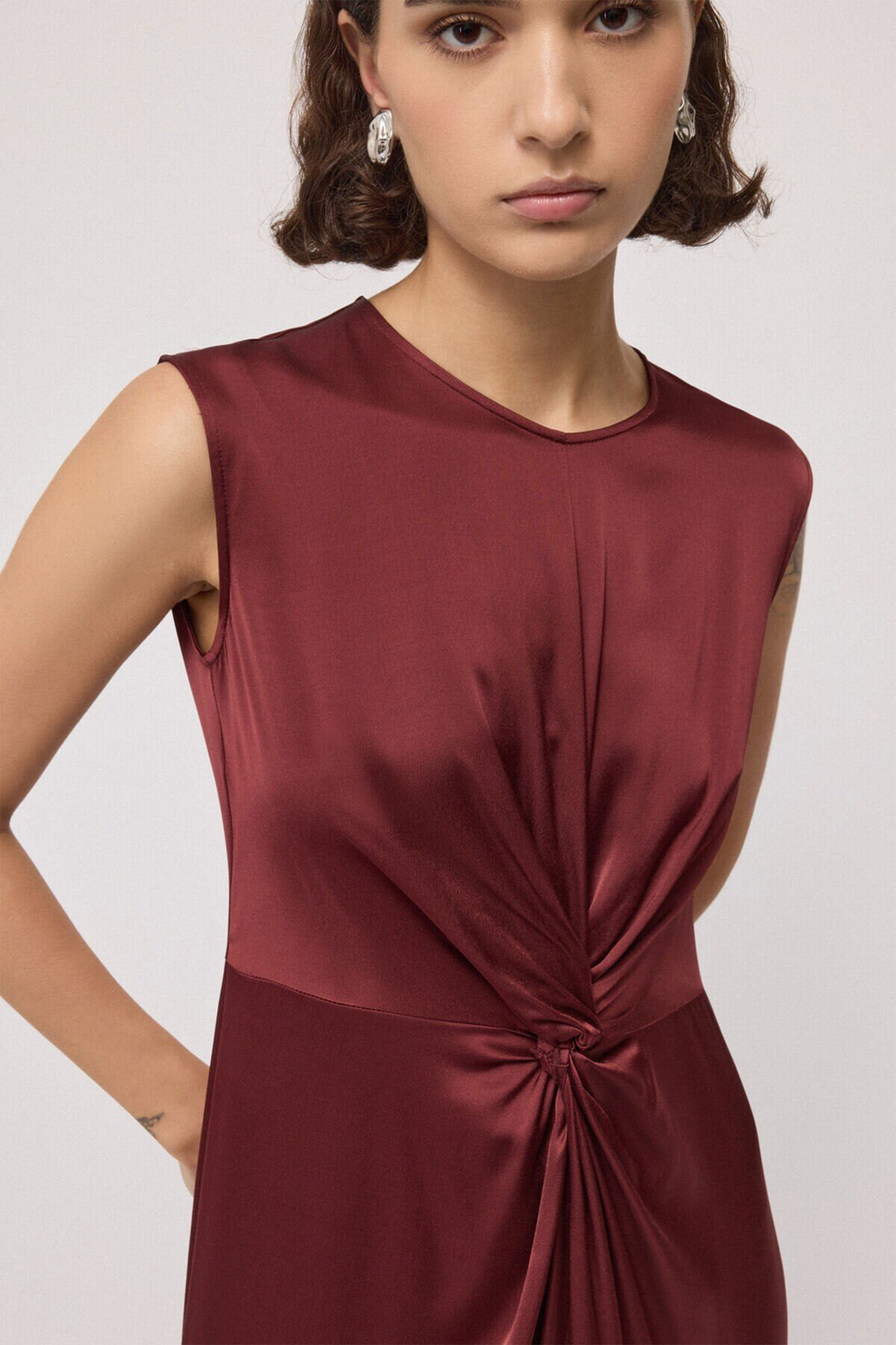 Abito Satin con Nodo