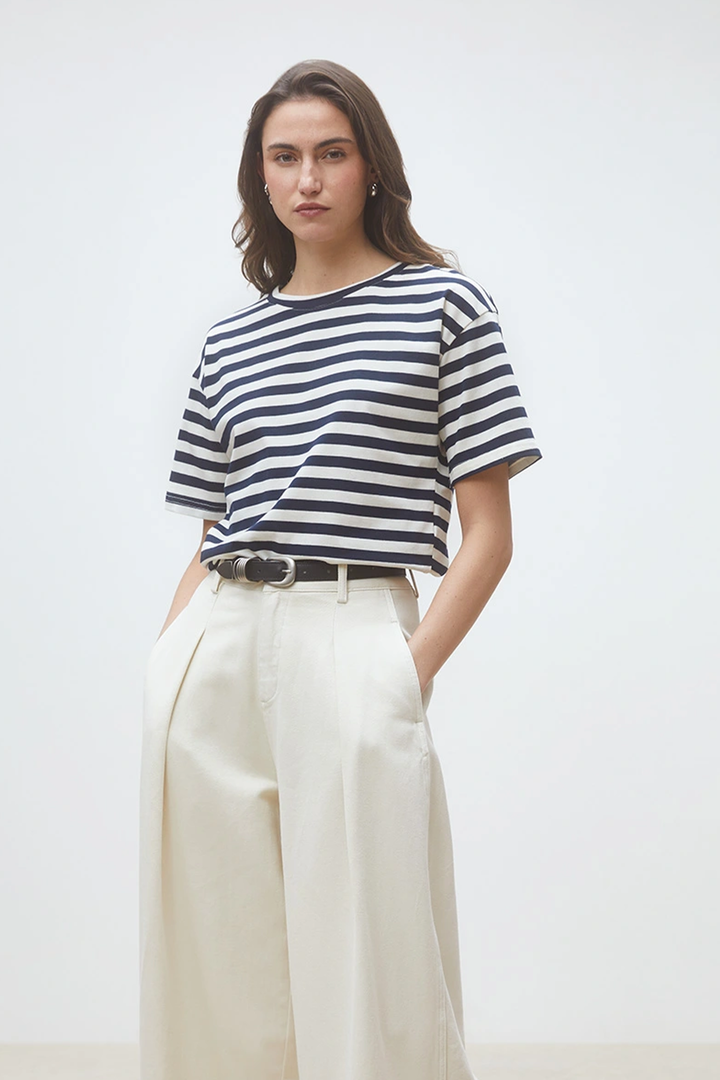 T-Shirt con Incrocio Martilo