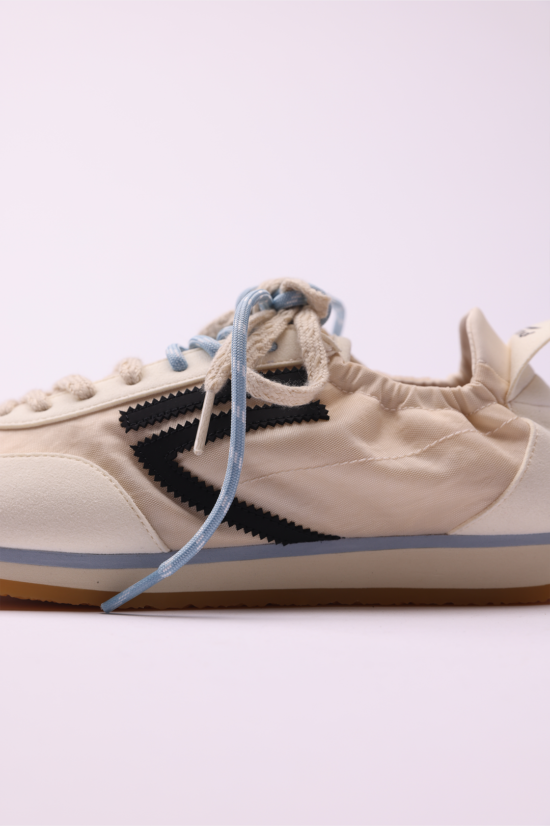 Sneaker 6.02 Panther